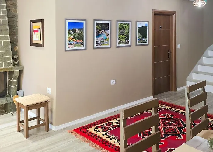 Culli 招待所 Përmet